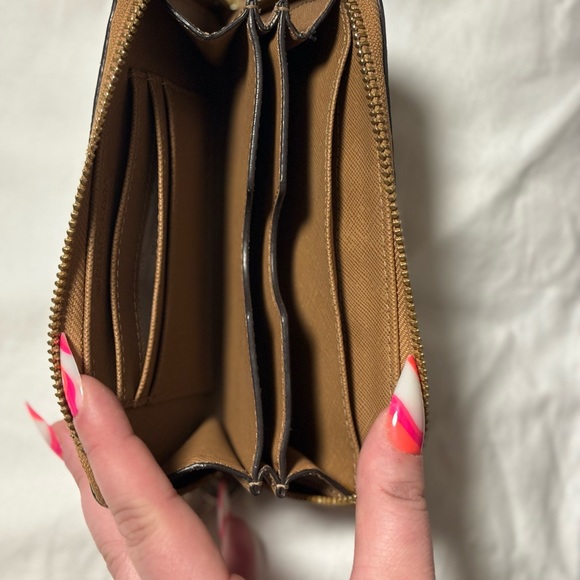 Michael Kors wallet - Picture 3 of 4